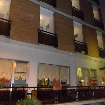 Hotel Galileo Rimini Extérieur photo