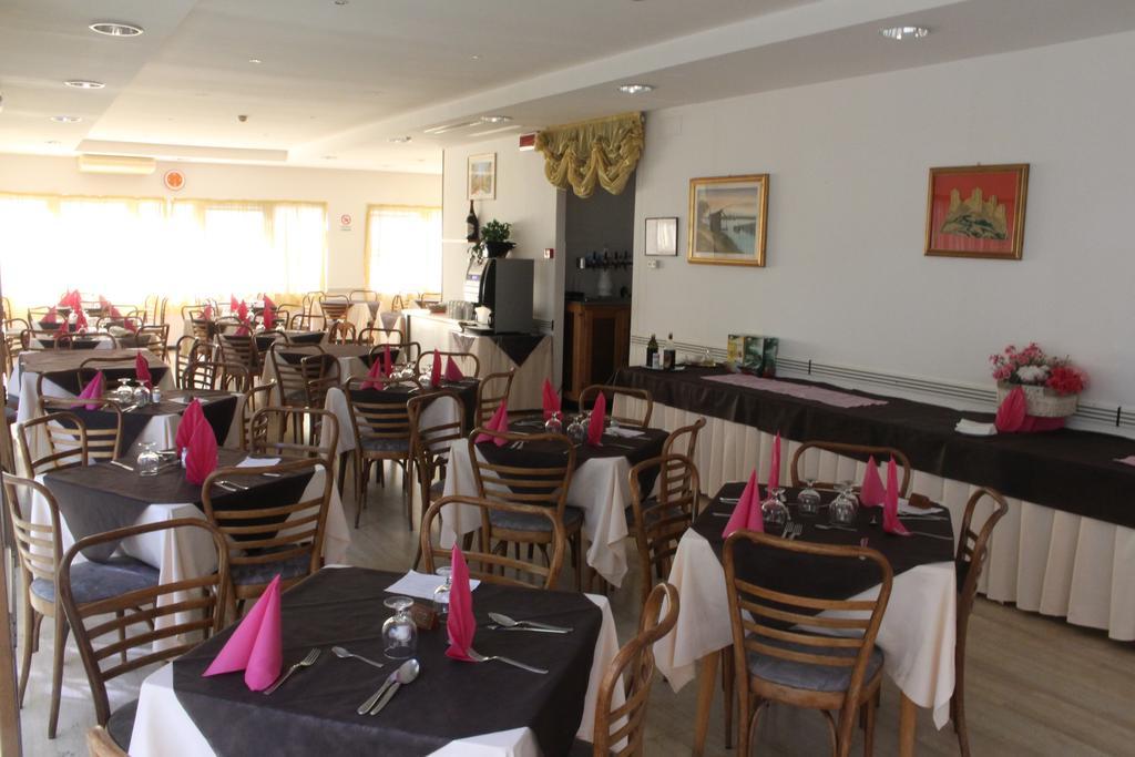 Hotel Galileo Rimini Extérieur photo