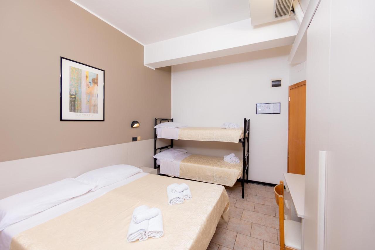 Hotel Galileo Rimini Extérieur photo