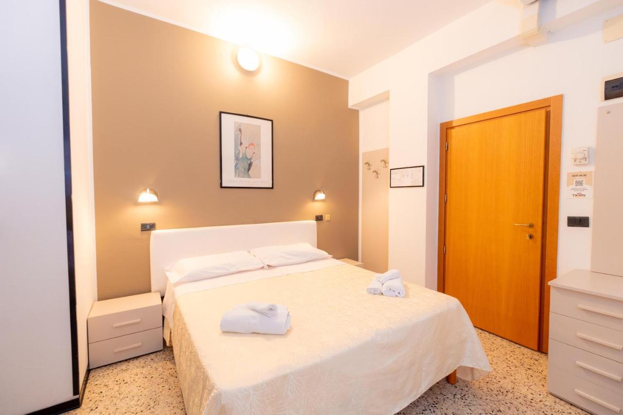 Hotel Galileo Rimini Extérieur photo