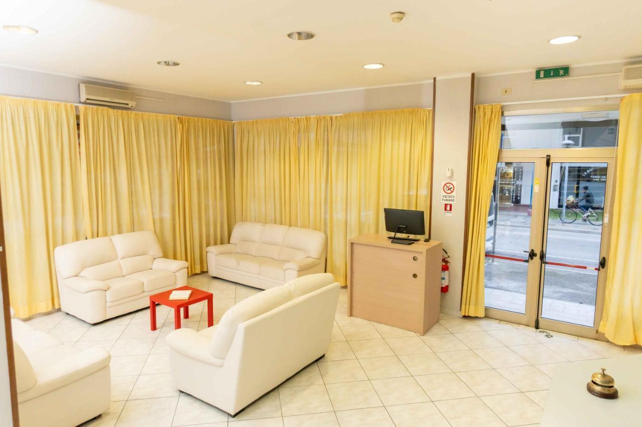Hotel Galileo Rimini Extérieur photo