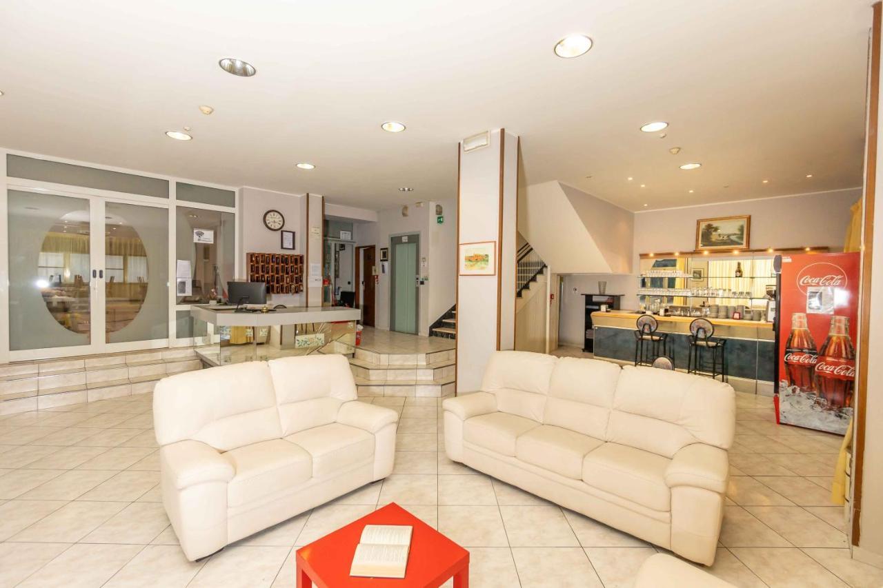 Hotel Galileo Rimini Extérieur photo