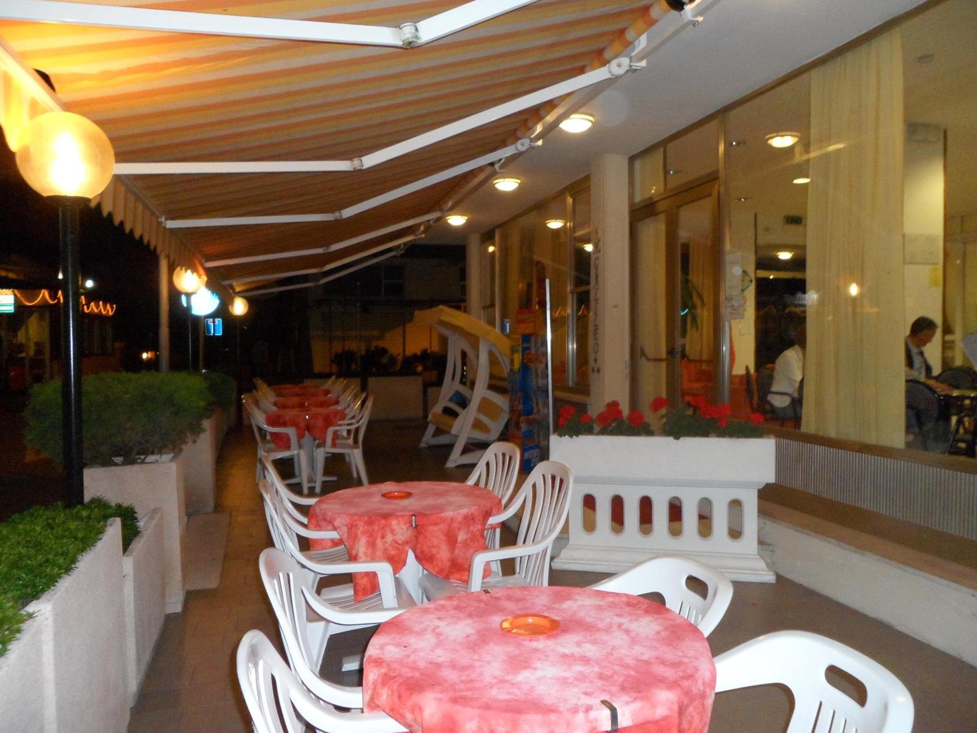 Hotel Galileo Rimini Extérieur photo