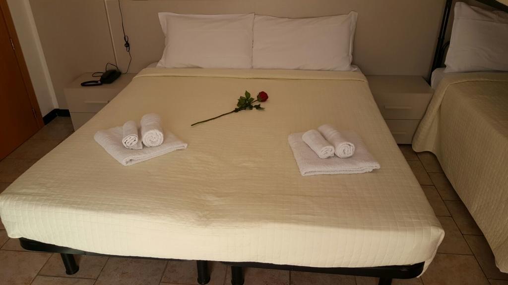 Hotel Galileo Rimini Extérieur photo
